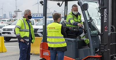 Ravitaillement d’hydrogène au terminal d'Anvers pour un chariot Toyota | Toyota Material Handling France