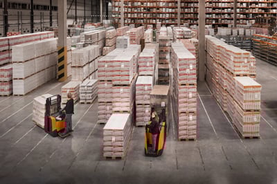 Stockage de masse avec gerbeur électrique